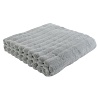 Полотенце банное Waves серого цвета из коллекции Essential, 70х140 см – покупайте в интернет-магазине furnitarium.ru